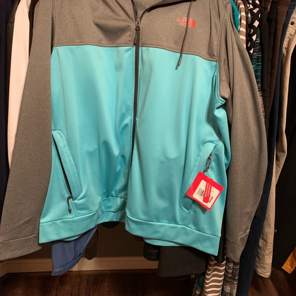 NWT Men’s North face Jacket with Hood